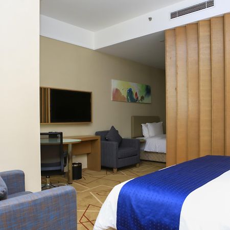 Holiday Inn Express Chengdu West Gate By Ihg ภายนอก รูปภาพ