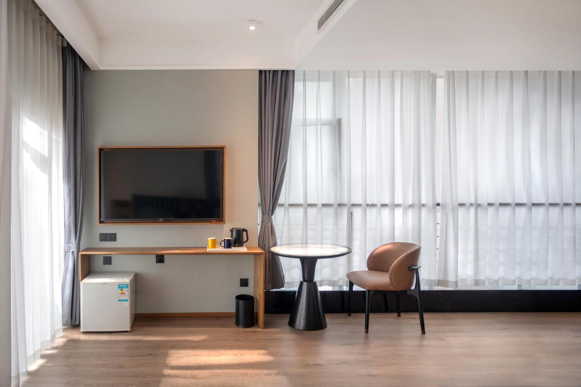 Holiday Inn Express Chengdu West Gate By Ihg ภายนอก รูปภาพ
