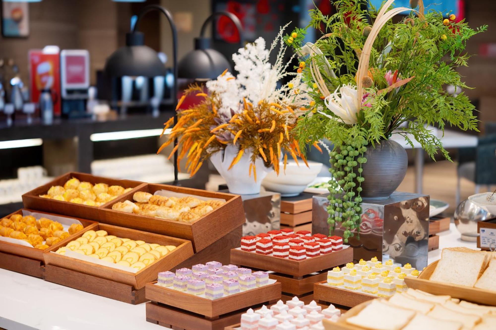 Holiday Inn Express Chengdu West Gate By Ihg ภายนอก รูปภาพ